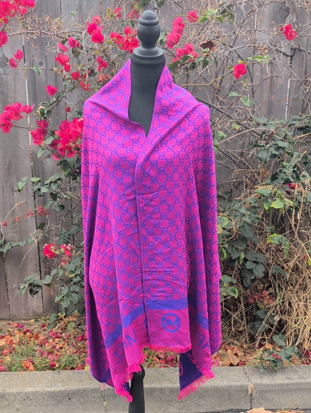 Michael Kors Women's Reversible Shawl Monogram OS NWT
